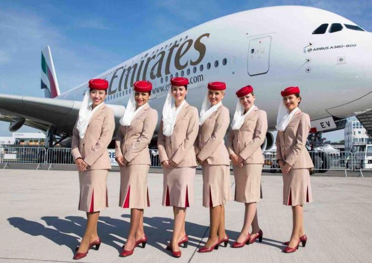 Airhostess Emirates-airlines